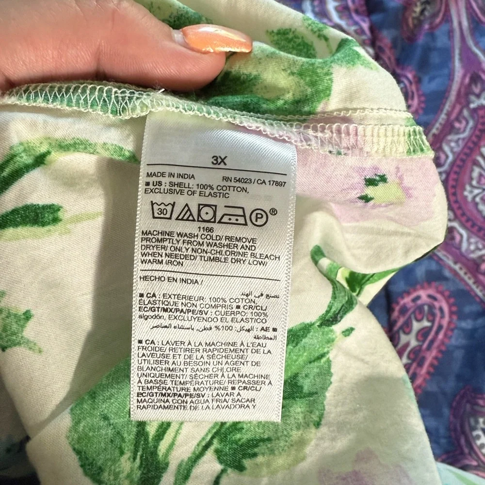 NWT Old Navy‎ Women’s Off the Shoulder Floral Cropped Blouse Plus Size 3X